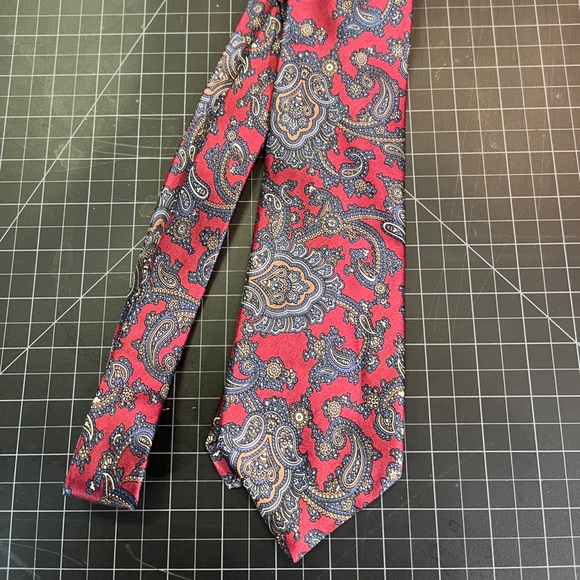 2 for $10 VGUC Graham and Lockwood tie - Picture 1 of 3